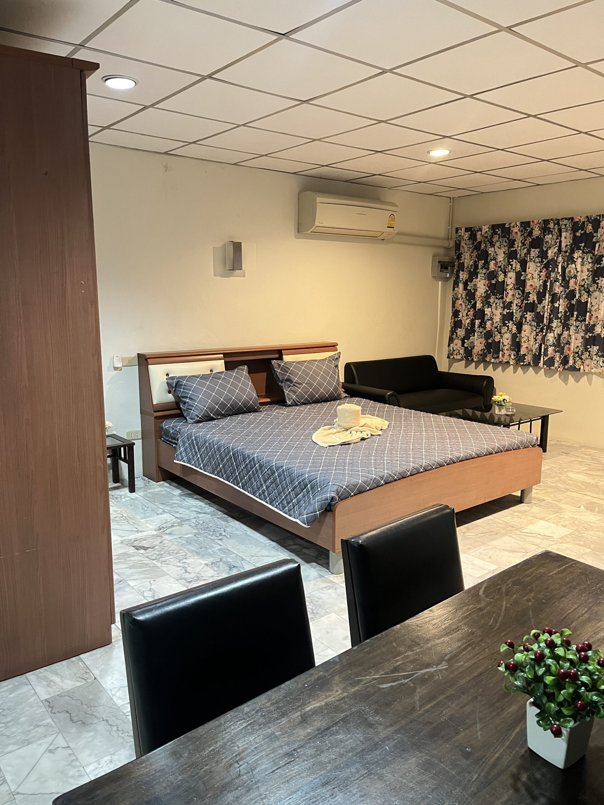 Superior Room ,ห้องพัก Superior,DT Residence Apartment,ห้องพักพร้อมเฟอร์นิเจอร์
