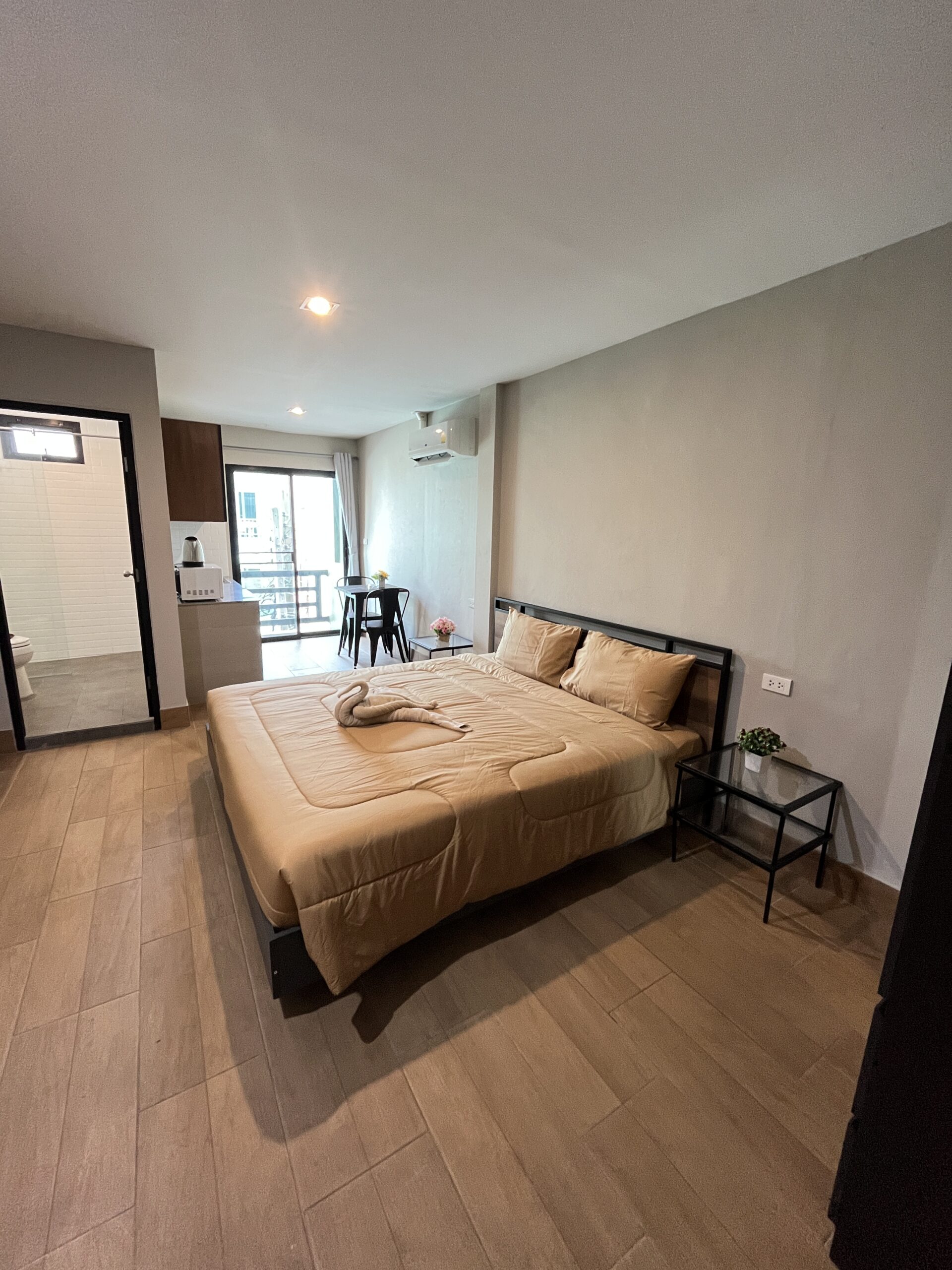 Superior Room ,ห้องพัก Superior,DT Residence Apartment,ห้องพักพร้อมเฟอร์นิเจอร์