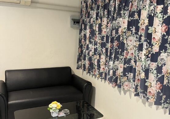 Corner Deluxe Room13